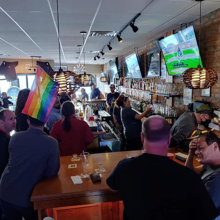 Shakers on Clark reviews, photos Lakeview Chicago GayCities Chicago