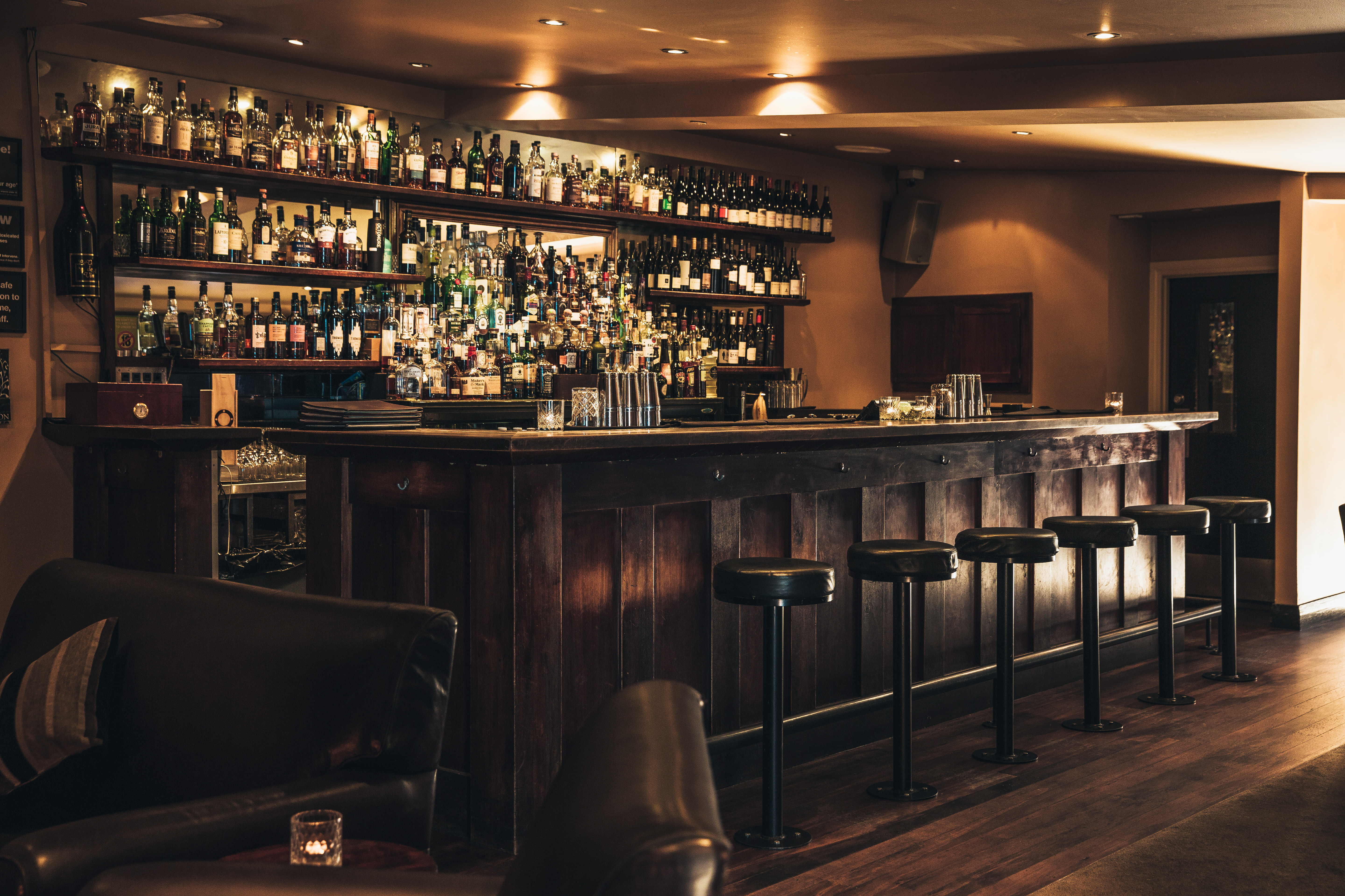 Bardeaux reviews, photos Queenstown GayCities Queenstown