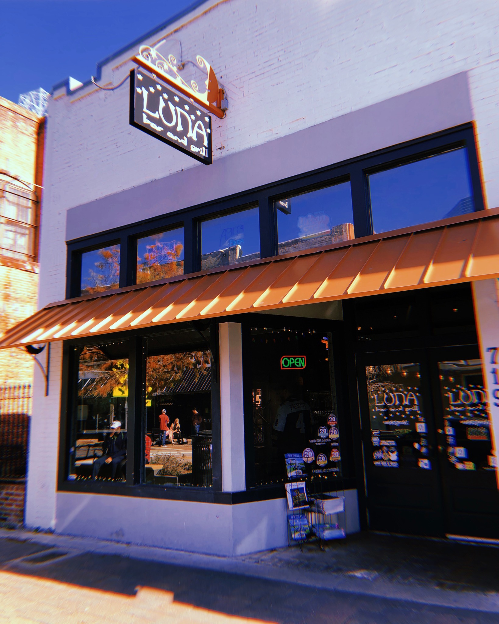 Luna Bar & Grill reviews, photos Lafayette GayCities Lafayette