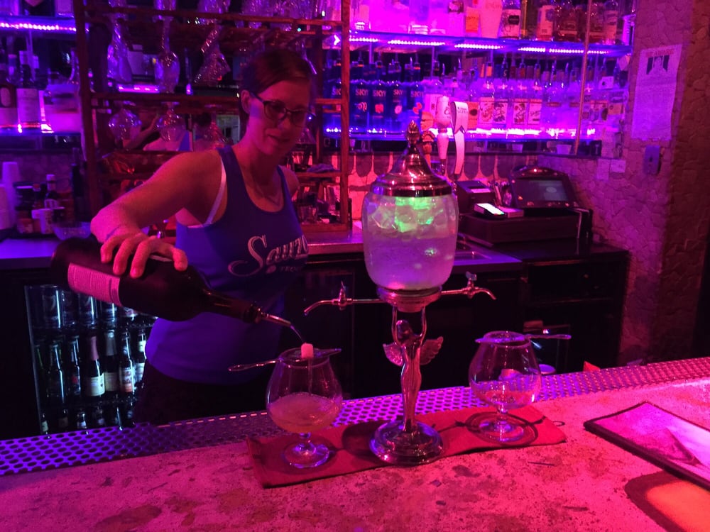 Vibe Bar and reviews, photos Kihei Hawaii GayCities Hawaii