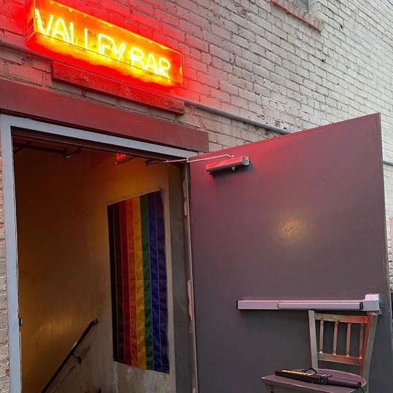Valley Bar reviews, photos Phoenix GayCities Phoenix