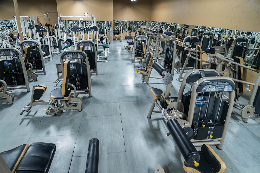 Peak Fitness reviews photos Indianapolis GayCities Indianapolis