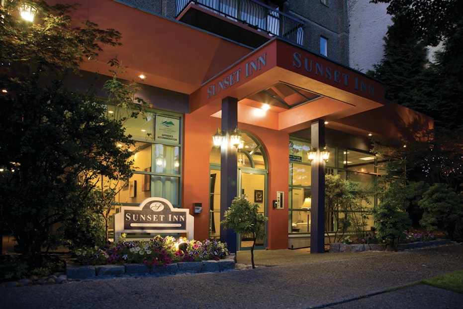 Photo of Sunset Inn & Suites